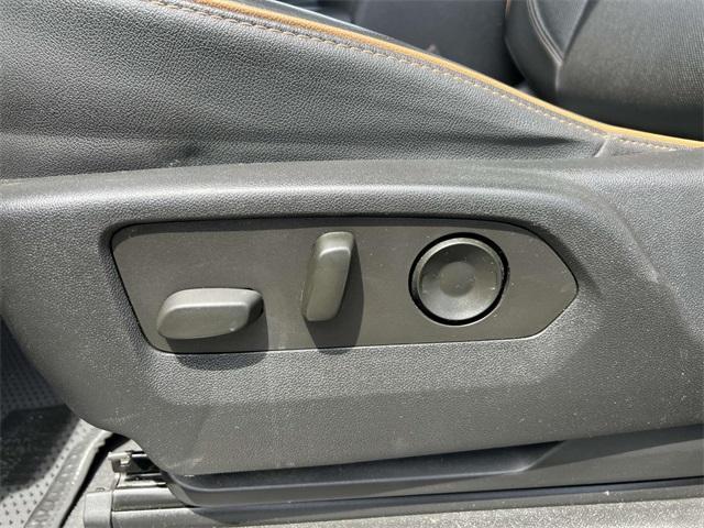 used 2022 GMC Yukon XL car, priced at $55,250