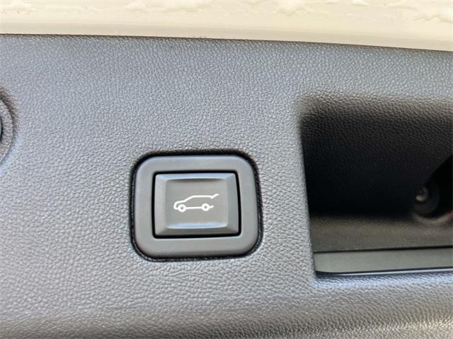 used 2023 Chevrolet Equinox car, priced at $18,700