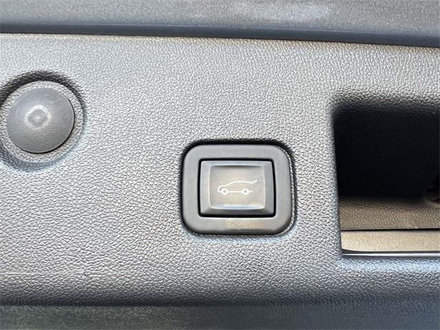 used 2023 Chevrolet Equinox car, priced at $21,300