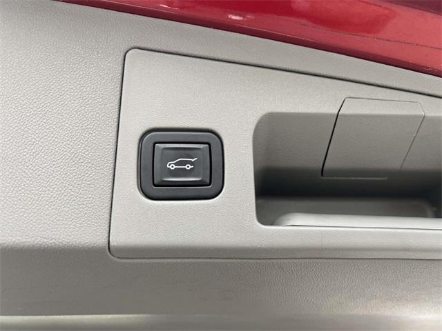 used 2022 Cadillac XT5 car, priced at $30,400