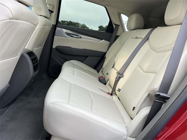 used 2022 Cadillac XT5 car, priced at $30,400