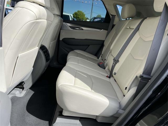 used 2022 Cadillac XT5 car, priced at $31,900