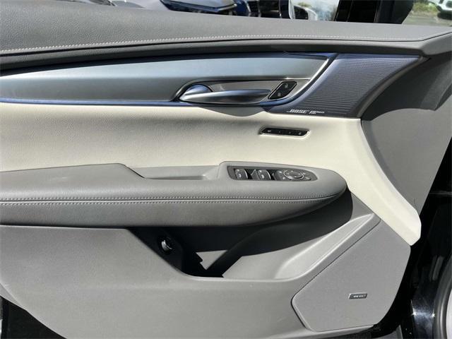 used 2022 Cadillac XT5 car, priced at $31,900
