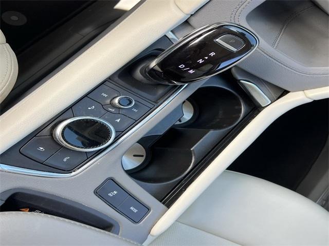 used 2022 Cadillac XT5 car, priced at $31,900