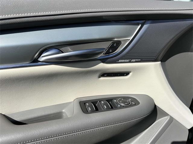 used 2022 Cadillac XT5 car, priced at $31,900
