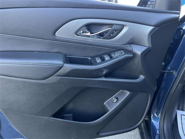 used 2023 Chevrolet Traverse car, priced at $24,700