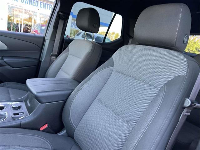 used 2023 Chevrolet Traverse car, priced at $24,700