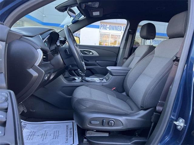 used 2023 Chevrolet Traverse car, priced at $24,700