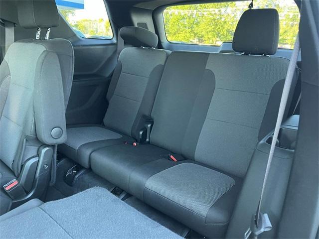 used 2023 Chevrolet Traverse car, priced at $24,700