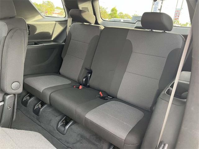 used 2023 Chevrolet Traverse car, priced at $27,200