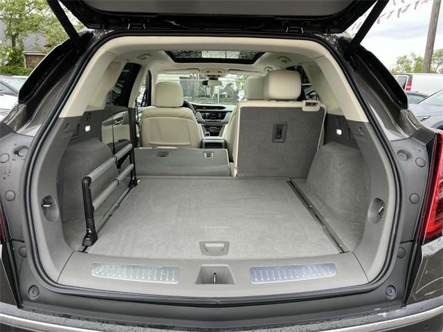 used 2020 Cadillac XT5 car, priced at $25,500
