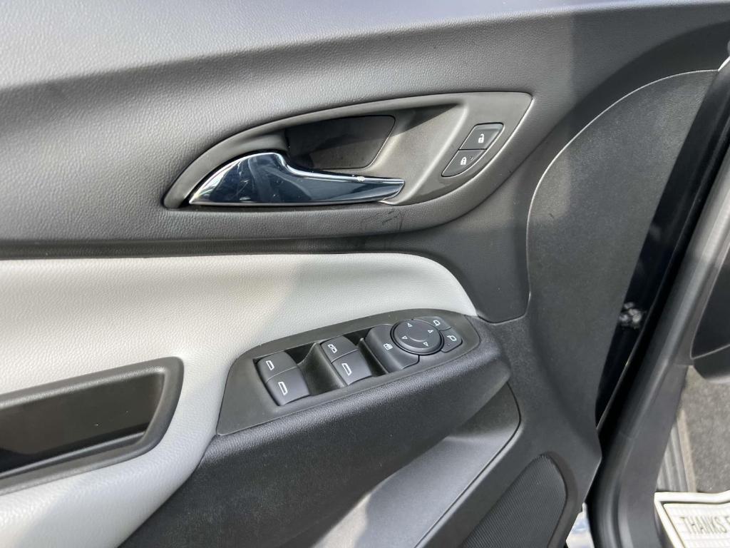 used 2024 Chevrolet Equinox car, priced at $22,700