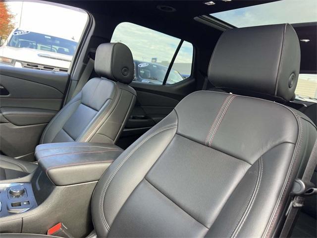 used 2023 Chevrolet Traverse car, priced at $36,900