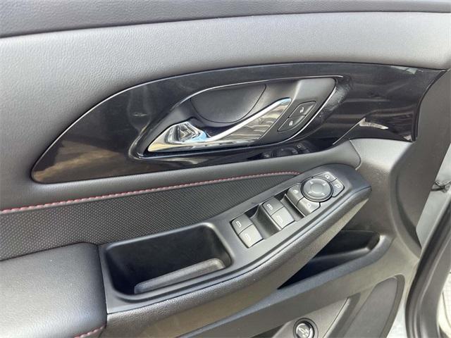 used 2023 Chevrolet Traverse car, priced at $36,900