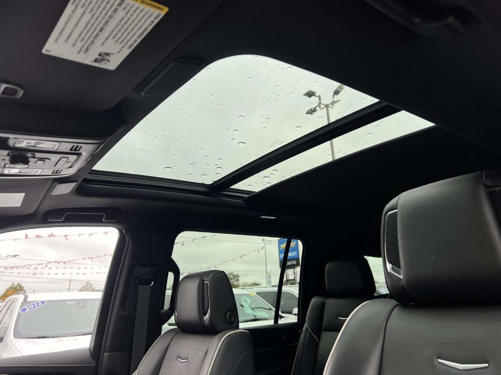 used 2023 Cadillac Escalade ESV car, priced at $66,900