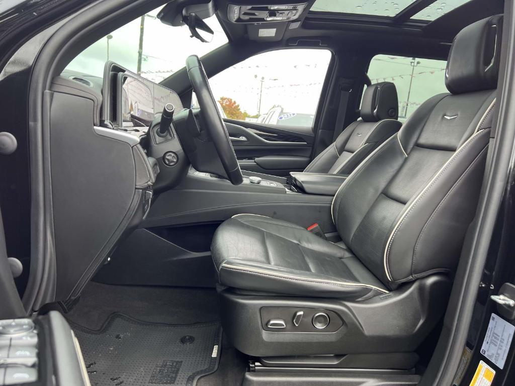 used 2023 Cadillac Escalade ESV car, priced at $66,900