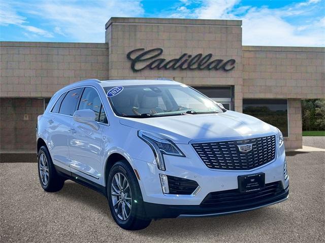 used 2022 Cadillac XT5 car, priced at $32,888