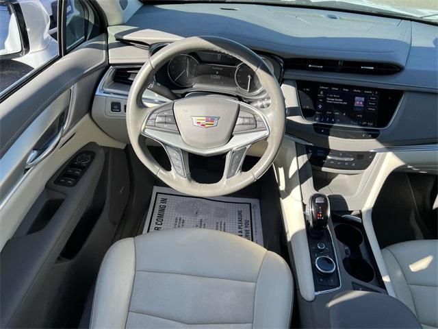 used 2022 Cadillac XT5 car, priced at $32,888