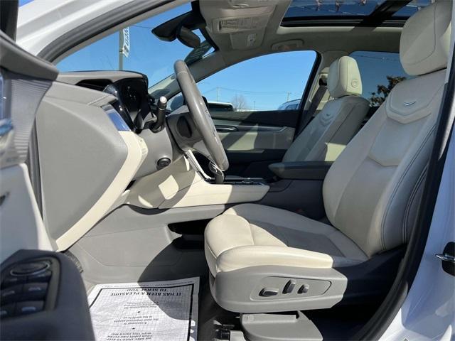 used 2022 Cadillac XT5 car, priced at $32,888