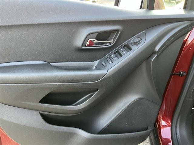 used 2022 Chevrolet Trax car, priced at $15,500