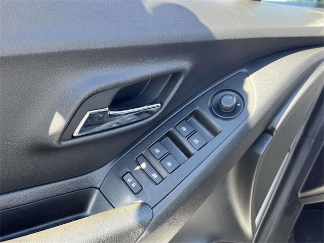 used 2022 Chevrolet Trax car, priced at $16,985