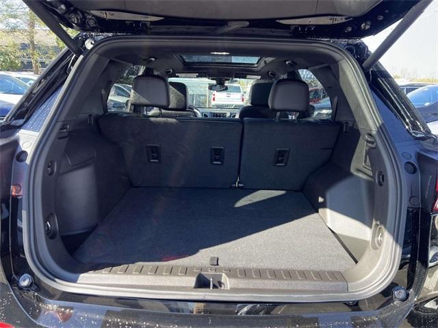 used 2024 Chevrolet Equinox car, priced at $25,900