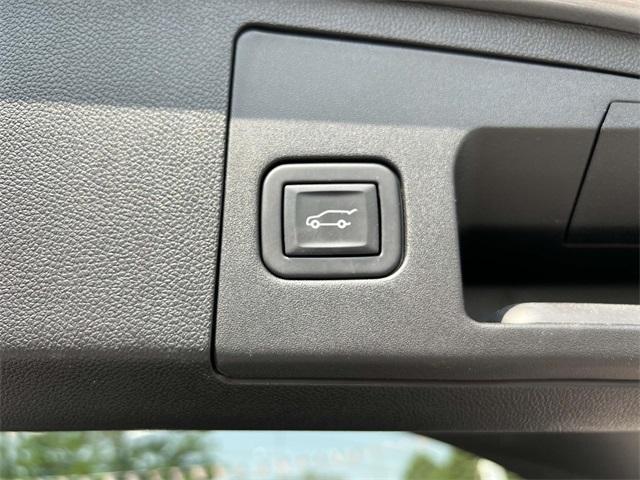 used 2023 Cadillac XT4 car, priced at $24,677
