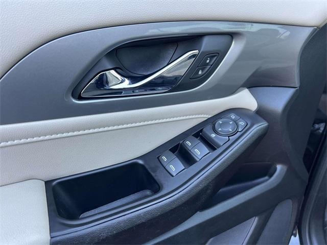 used 2023 Chevrolet Traverse car, priced at $25,900