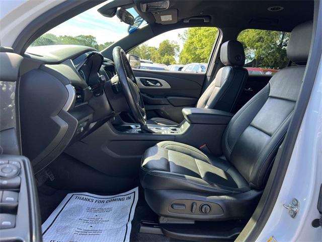 used 2022 Chevrolet Traverse car, priced at $23,900