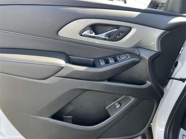 used 2022 Chevrolet Traverse car, priced at $23,900