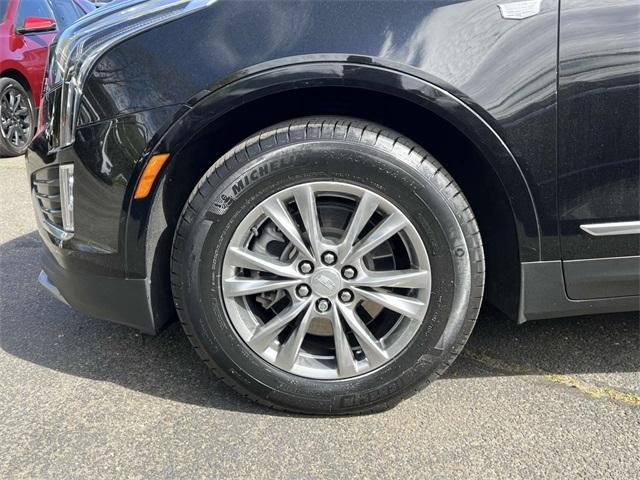 used 2022 Cadillac XT5 car, priced at $31,500