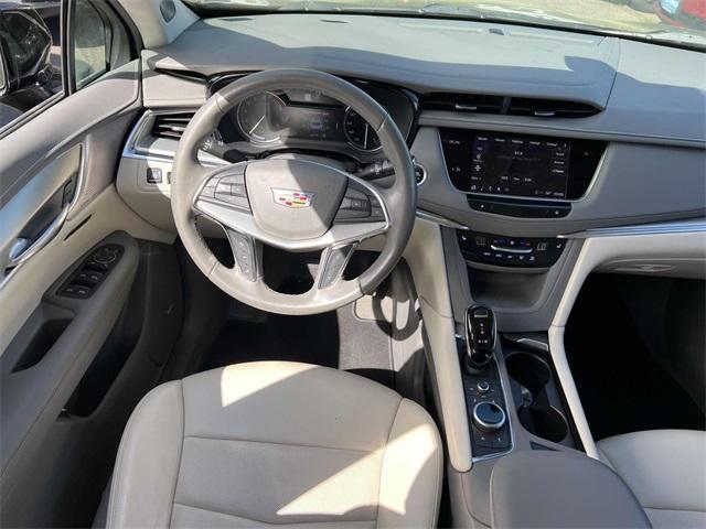 used 2022 Cadillac XT5 car, priced at $31,500