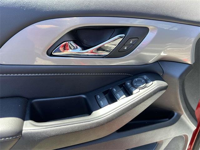 used 2022 Chevrolet Traverse car, priced at $26,400