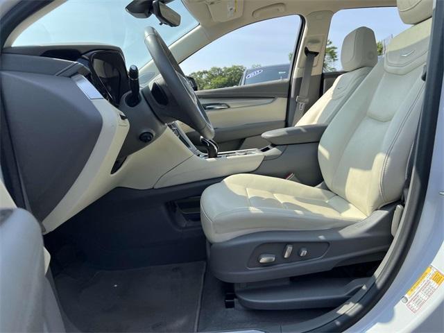 used 2022 Cadillac XT5 car, priced at $29,950