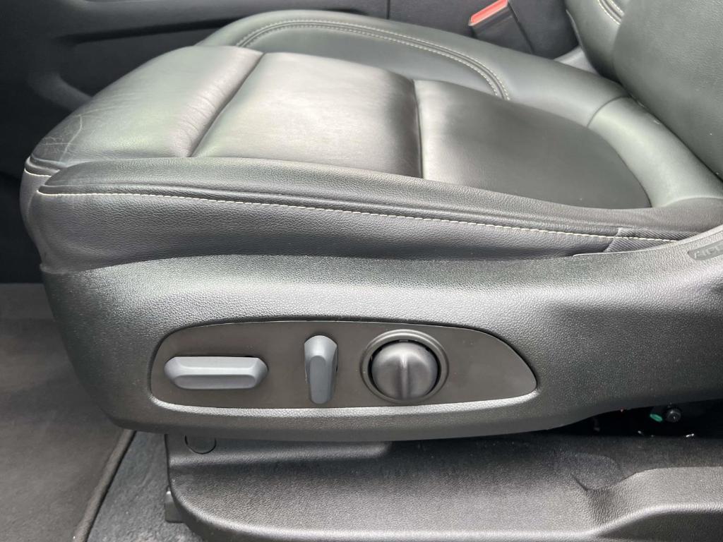 used 2023 Chevrolet Traverse car, priced at $29,850