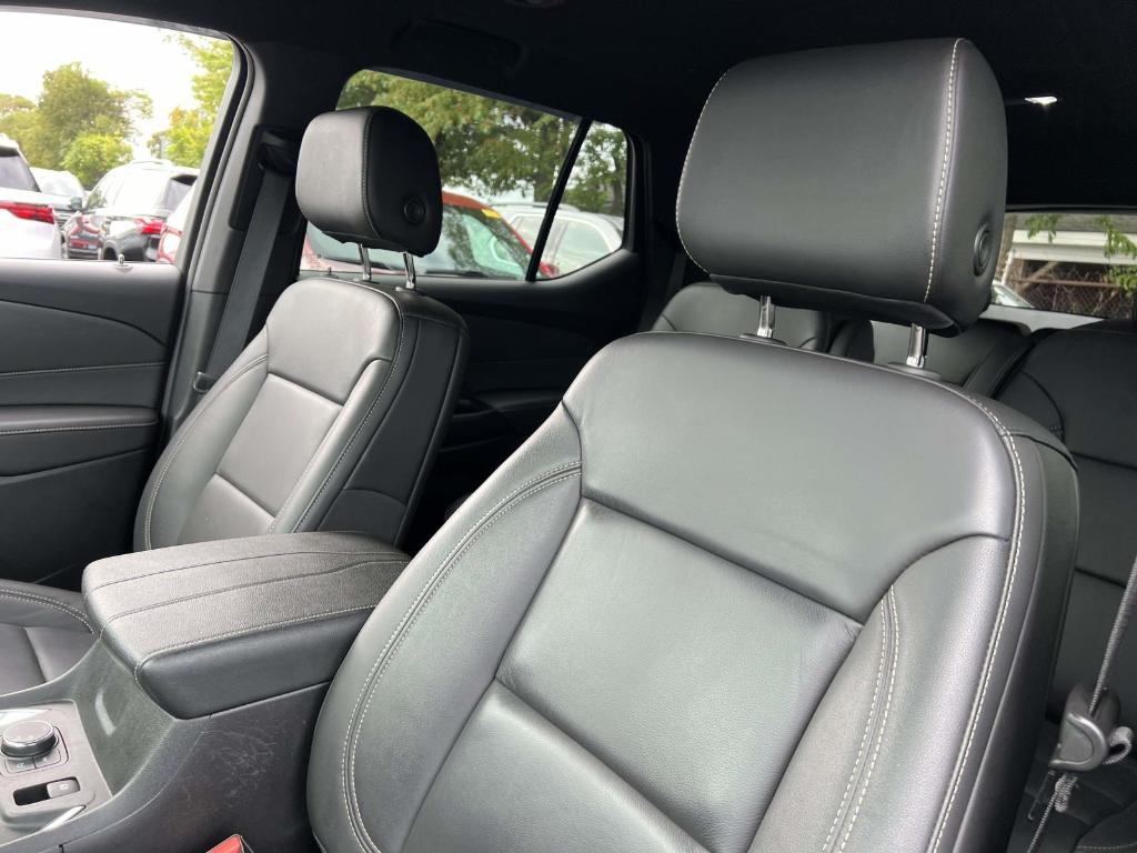 used 2023 Chevrolet Traverse car, priced at $29,850