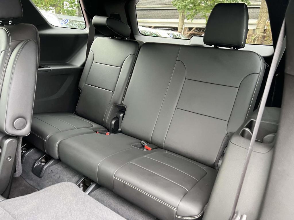 used 2023 Chevrolet Traverse car, priced at $29,850