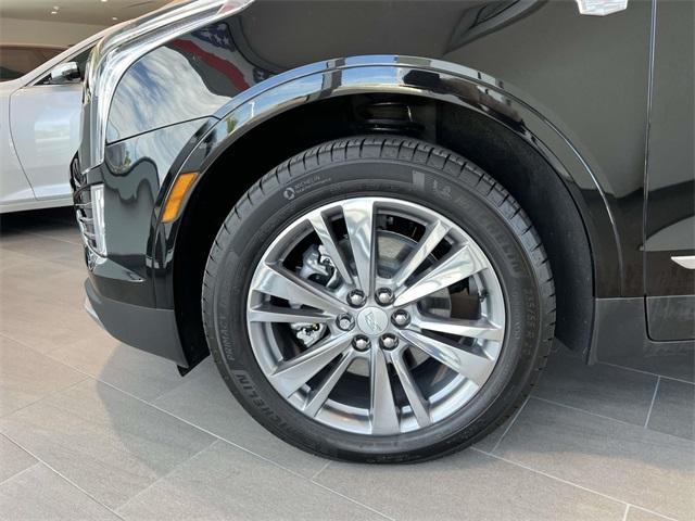 used 2025 Cadillac XT5 car