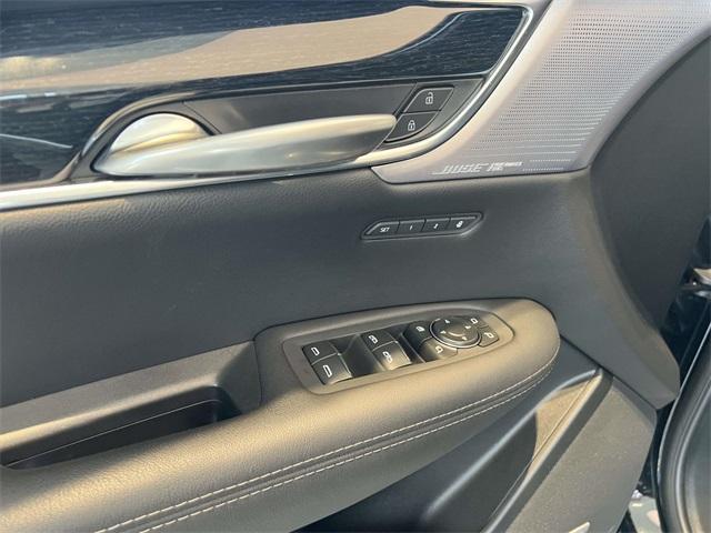 used 2025 Cadillac XT5 car