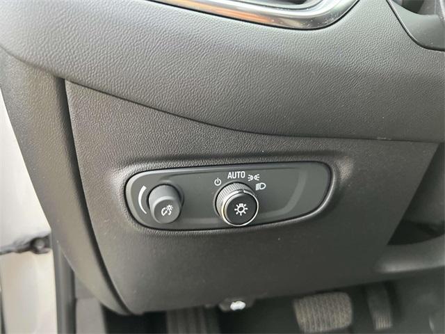 used 2022 Chevrolet Equinox car, priced at $19,900