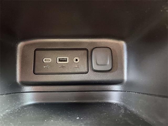 used 2023 Chevrolet Equinox car, priced at $18,250