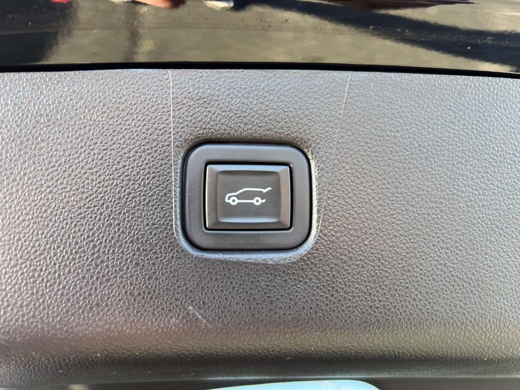 used 2022 Chevrolet Blazer car, priced at $24,400