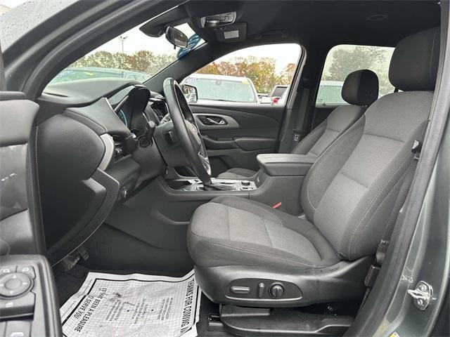 used 2023 Chevrolet Traverse car, priced at $27,500