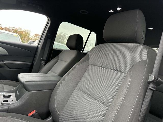 used 2023 Chevrolet Traverse car, priced at $27,500