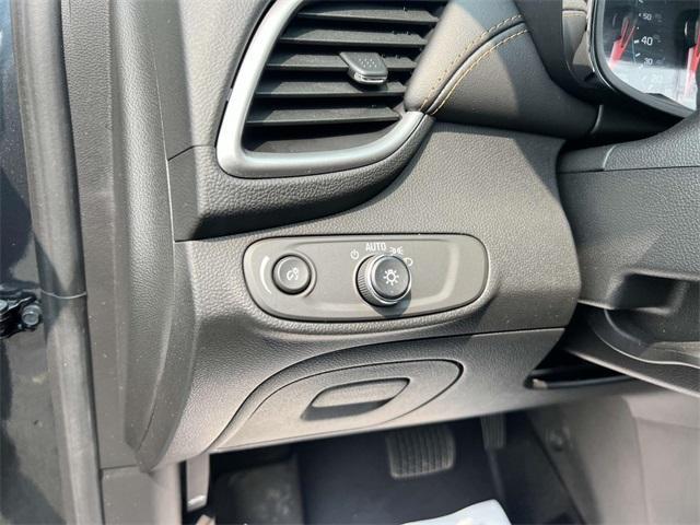 used 2022 Chevrolet Trax car, priced at $15,900