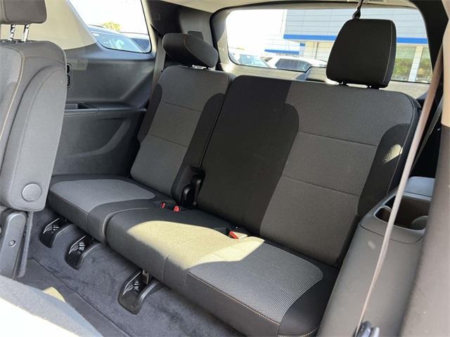 used 2021 Chevrolet Traverse car, priced at $24,150