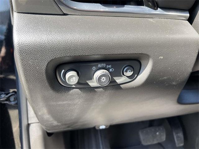 used 2021 Chevrolet Traverse car, priced at $24,150
