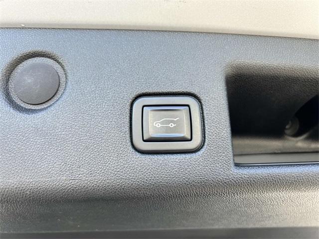 used 2022 Chevrolet Equinox car, priced at $22,300
