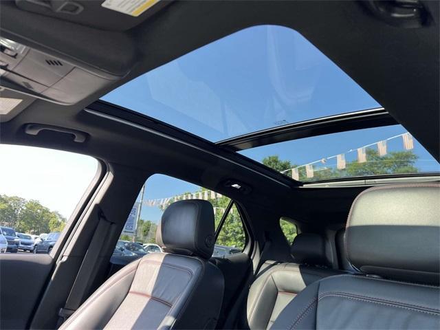 used 2022 Chevrolet Equinox car, priced at $22,300