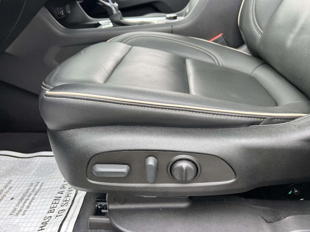 used 2023 Chevrolet Traverse car, priced at $38,800